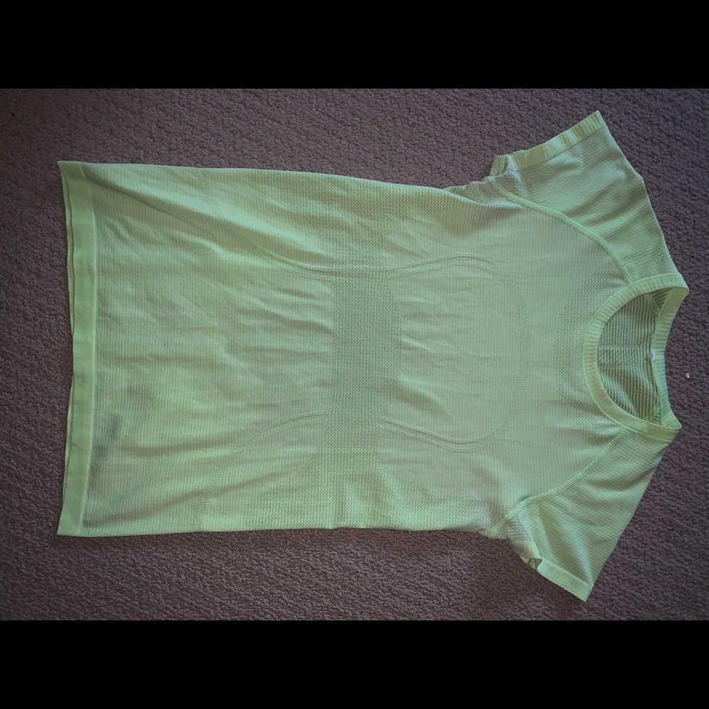 Lululemon short sleeve